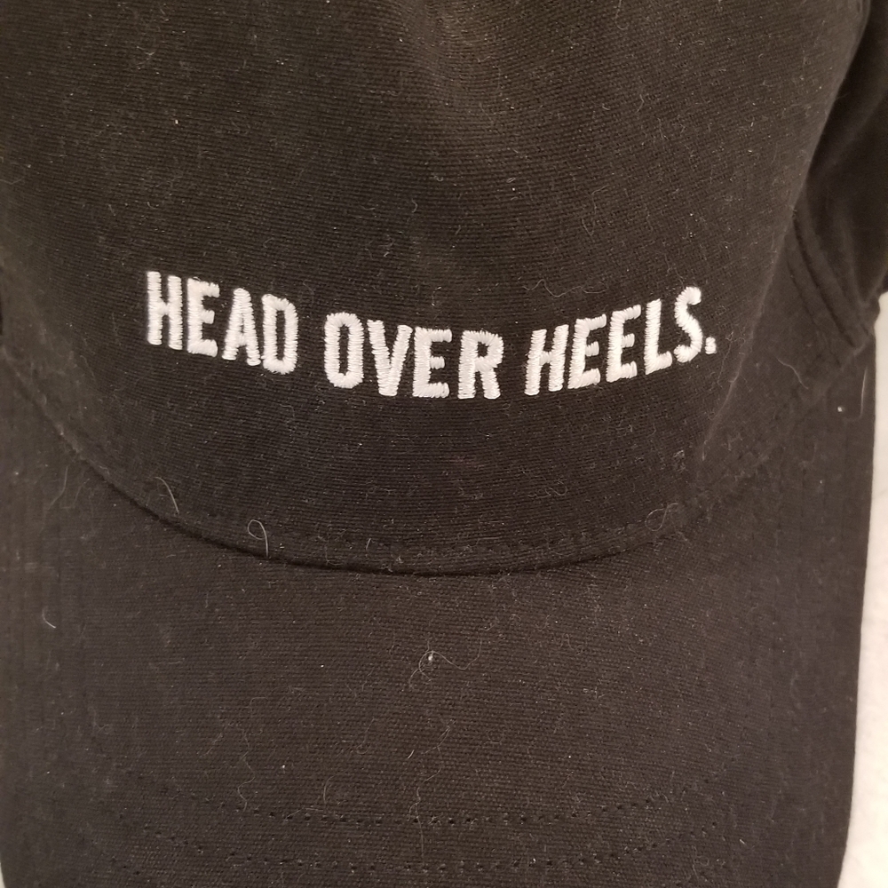 Head over Heels Kenneth Cole cap - Picture 2 of 7